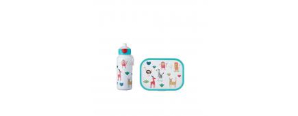 Lunch boxes and water bottles